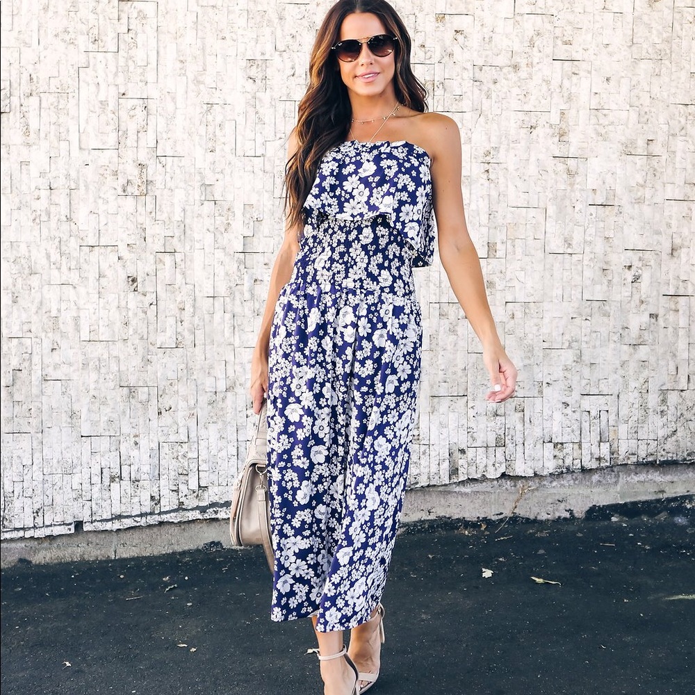 Vici MEET ME AT TWILIGHT FLORAL MIDI DRESS NWT